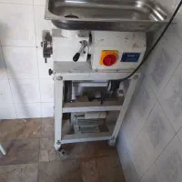 چرخ گوشت صنعتی. ترازو