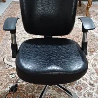 صندلی اداری برند آزمون صنعت