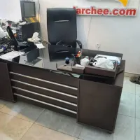 میز مدیریت و کنفرانس