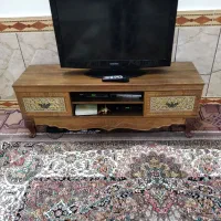 تلویزیون و میز تلویزیون