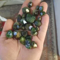 گارنت ،سبز|جواهرات|شهر ری, علایین|دیوار