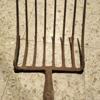 اشیائ عتیقه|کلکسیون اشیاء عتیقه|اهواز, زیتون کارگری|دیوار