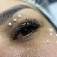 آموزش تخصصی اکستنشن مژه + لیفت ابرو و مژه