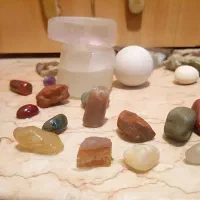 شهاب سنگ وسنگ اسیاب|کلکسیون اشیاء عتیقه|سلمان‌شهر, |دیوار