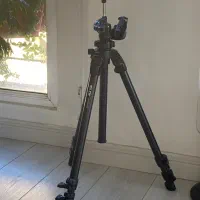 سه پایه دوربین عکاسی