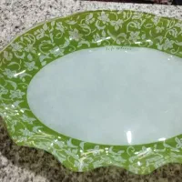 دیس چینی شیک و دو عدد دیس ملامین و سفره