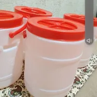 شیشه برای نگه داری مواد غذایی . فروش دبه|ظروف نگهدارنده، پلاستیکی، یک‌بارمصرف|شاهرود, |دیوار