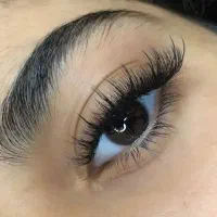 اکستنشن و لیفت مژه و ابرو با اکستیشن مو ۵۰٪ تخفیف