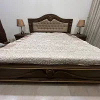 (زیرقیمت)سرویس خواب کلاسیک ۱۸۰+پاتختی+آیینه کنسول