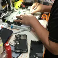تعمیرکار موبایل