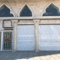 مغازه در ضلع جنوبی خیابان ولیعصر شرقی بویین زهرا