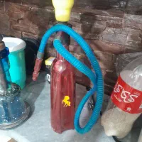 یک قیلون شیشه آبی ۴۰۰ تومان وقرمز ۳۰۰تومان می باشد