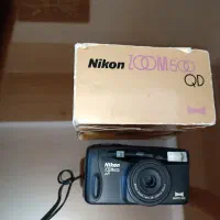 دوربین نیکون مشکی و در حد نو