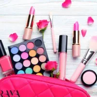 آرایشی و پوشاک زنانه ۵۰ درصد تخفیف خورده|لباس|کنگاور, |دیوار