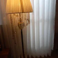 آپاژورایستاده کریستالی وپایه فلزطلایی شیک وزیبا|چراغ خواب و آباژور|ساری, |دیوار