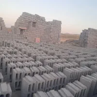 فروش انواع بلوک سیمانی و پوکە ای و حلقە چاه .