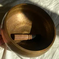 کاسه تبتی بزرگ دست‌ساز (چکش‌کاری شده) - صدایی عمیق