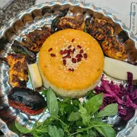 به یک ظرف شور و یک پیک موتوری و یک نفر برا ستفود
