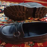 کفش لوفر|کیف، کفش، کمربند|نیشابور, مازول|دیوار