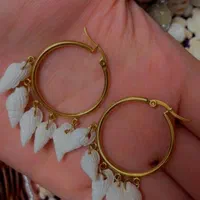 گوشواره صدفی حلقه ای