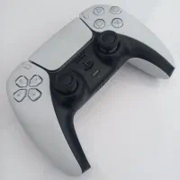 دسته بازی ps5 در حد نو اصلی