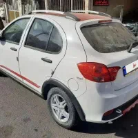 کوئیک R سفید قرمز ۱۴۰۰ در حد صفر