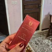 ضد آفتاب لاکچری کویین