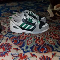 تعدادی کفش کتونی اصلی کفش|کیف، کفش، کمربند|رباط‌کریم, شهرک صنعتی زواره‌ای|دیوار