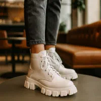 کفش دخترانه زیبا شیک مقاوم در سه رنگ|کفش و لباس بچه|شهرکرد, |دیوار