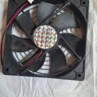 یک فن کاملا سالم .۱۲ ولت