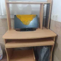 میز کامپیوتر کاملا سالم|میز تحریر و کامپیوتر|اردکان, |دیوار