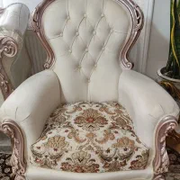 مبلمان سلطنتی در حد نو