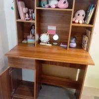 میزتحریر کتابخانه دار