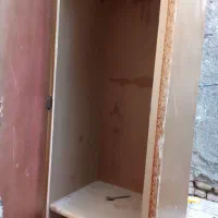 یک عددکمدایستاده