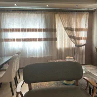 تعدادی پرده و لوازم منزل