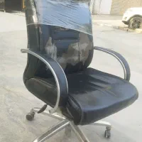 دو عدد صندلی چرخ دار آزادشهر