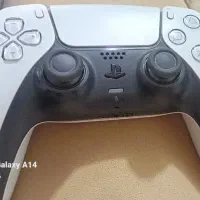 دسته بازی ps5 در حد نو