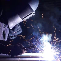 استخدام جوشکار و مونتاژکار