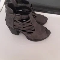 کفش تابستانی تمیز سالم سایز ۳۸