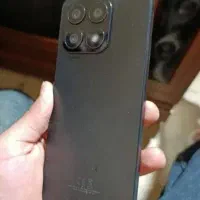 گوشی در حد اک