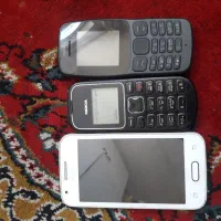 گوشی نوکیا و سامسونگ