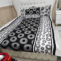 تخت دونفره همراه با تشک سالم وتمیزبدون میزوپاتختی