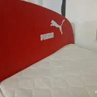 تخت همراه با تشک