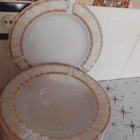 مقداری چینی لب طلایی