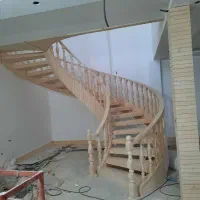 پله چوبی،نرده چوبی،پله گرد چوبی،کلبه چوبی،سوناخشک