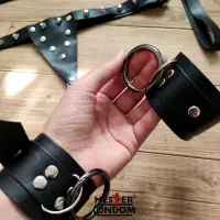 چرم کار دست ساز انجام میدم