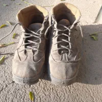 فروش کفش نیم بوت کم کار در حد|کیف، کفش، کمربند|پائین جام, |دیوار