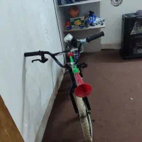 دوچرخه|دوچرخه، اسکیت، اسکوتر|شیراز, دست خضر|دیوار