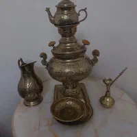 میز خاطره برنزی و سماور برنزی|مبلمان خانگی و میز عسلی|تهران, دولاب|دیوار