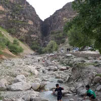 زمین ۲۱۰ متری فروشی